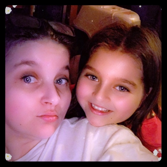 Meet your Posher, Jennifer - Picture 1 of 10